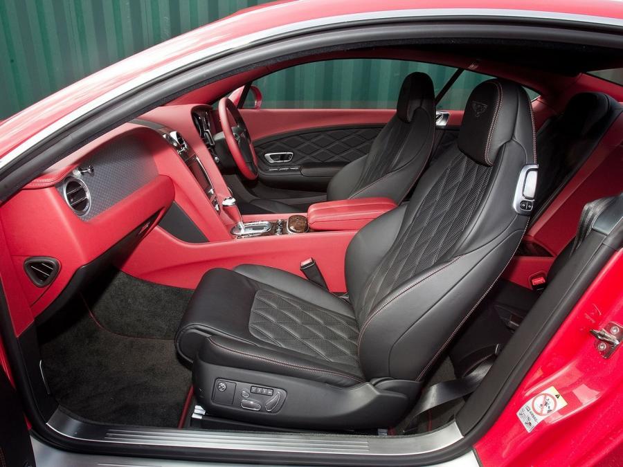  Bentley Continental GT 2011 года  (UK) (фото 2 из 11)